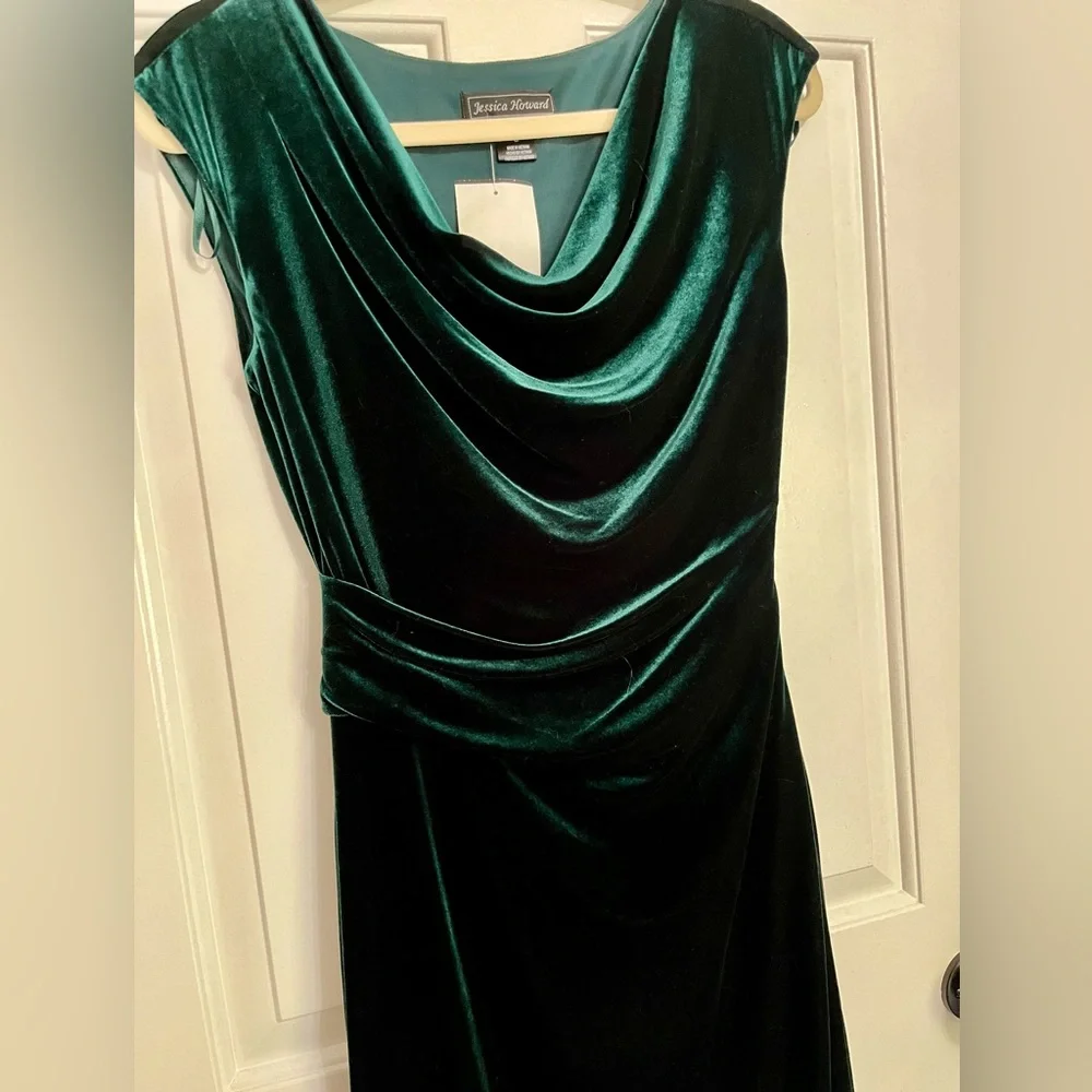 Jessica Howard Deep Green Velvet Mini Dress - Picture 2 of 5